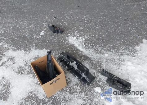 2014 Ford Shelby Gt500 z USA, uszkodzony, nr VIN 1ZVBP8JZ9E5260646